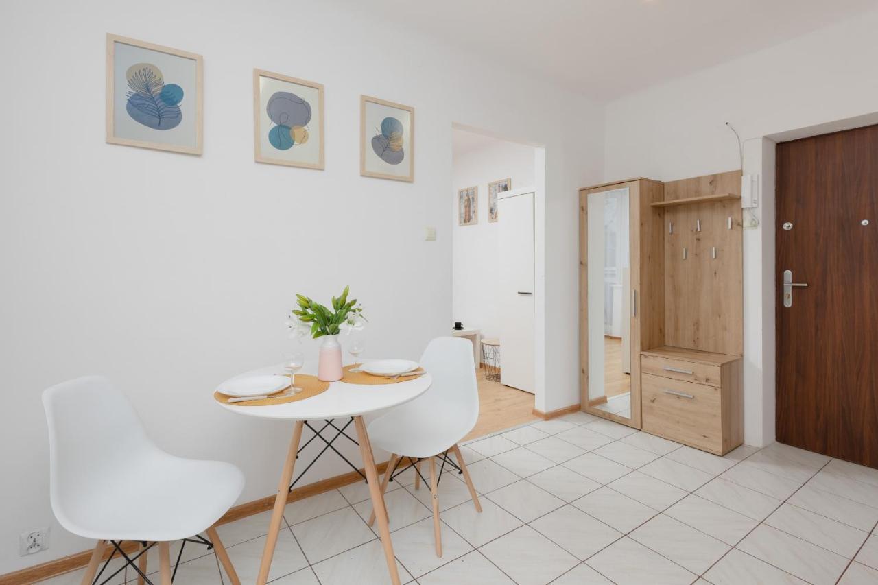 Ferienwohnung Warsaw Airport Studio Astronautow With Balcony By Renters Exterior foto