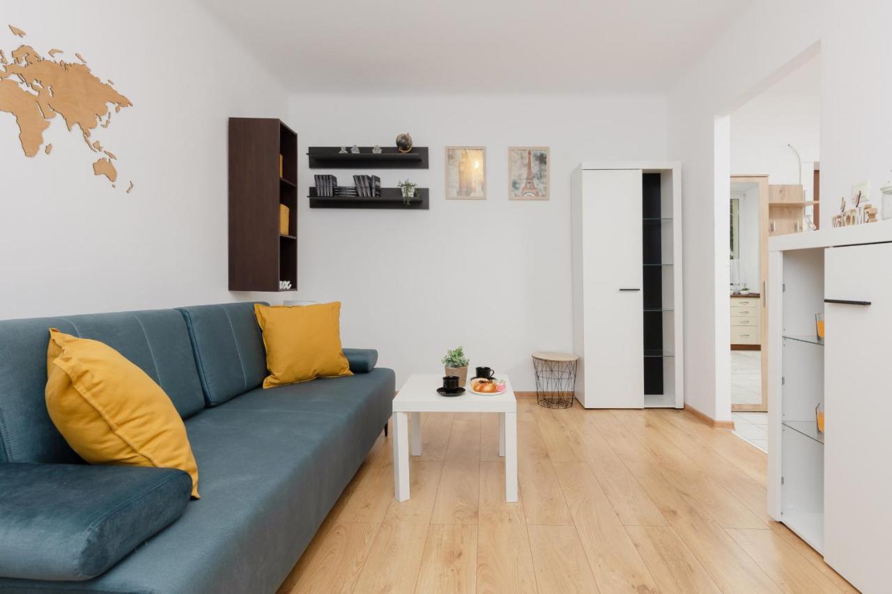 Ferienwohnung Warsaw Airport Studio Astronautow With Balcony By Renters Exterior foto