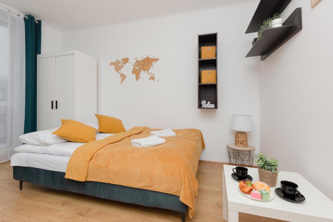 Ferienwohnung Warsaw Airport Studio Astronautow With Balcony By Renters Exterior foto
