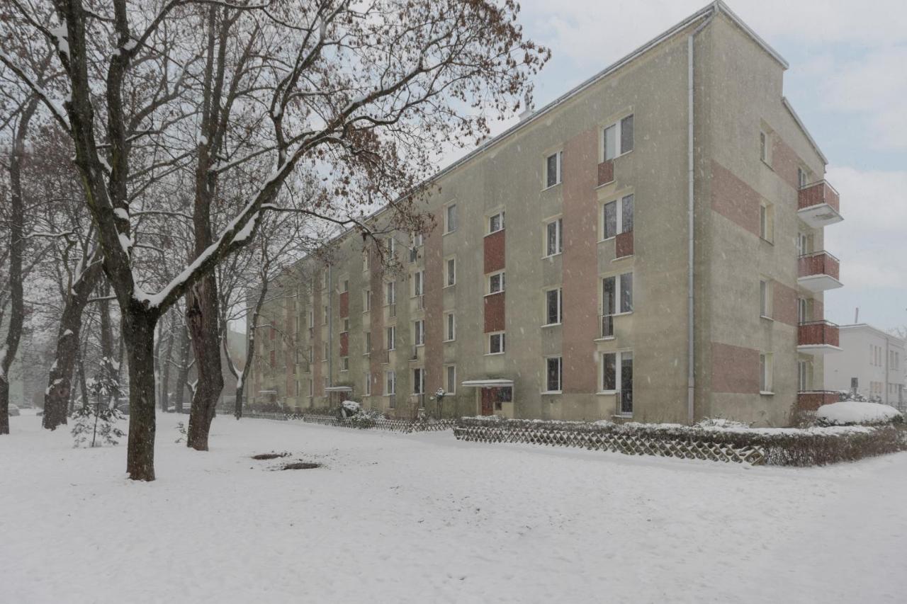 Ferienwohnung Warsaw Airport Studio Astronautow With Balcony By Renters Exterior foto