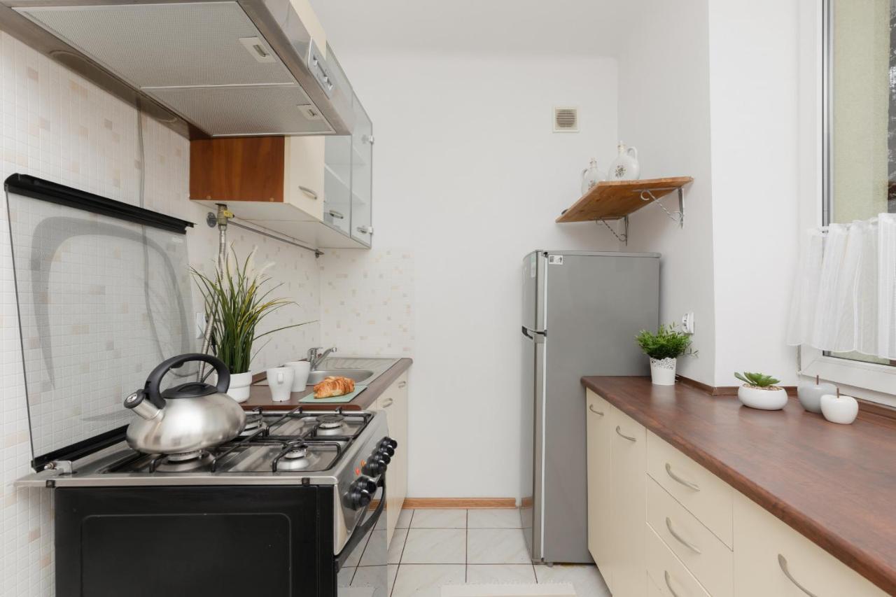 Ferienwohnung Warsaw Airport Studio Astronautow With Balcony By Renters Exterior foto
